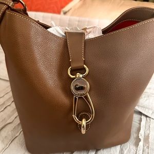 Dooney & Bourke  Pebbled Leather Logo Lock Sac - Taupe color.